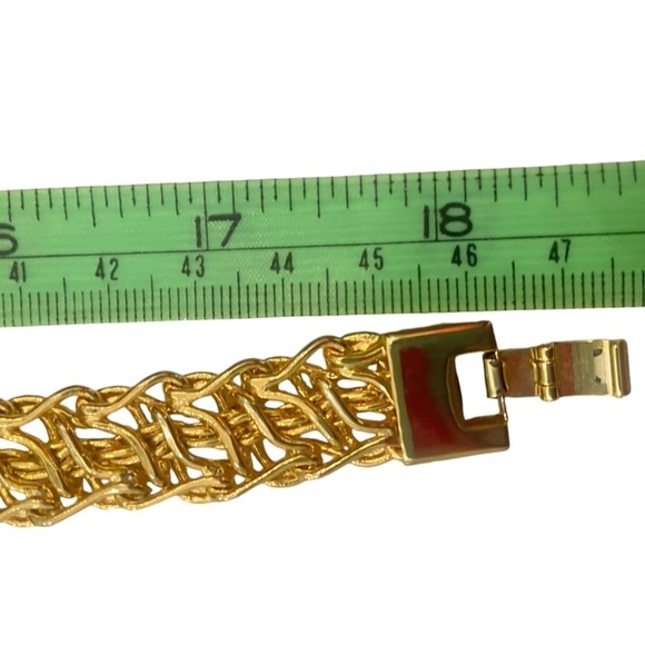 Vintage estate 1980’s Byzantine gold tone link chain necklace weighty 18 inches - Picture 9 of 9